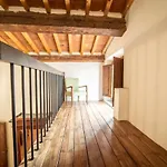 Oltrarno Apartment