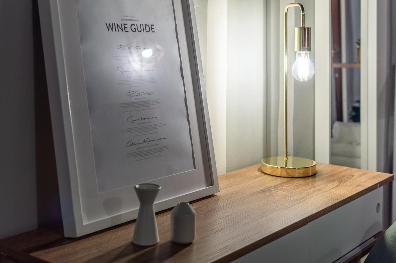 Wine Ciliegiolo Apartment Florence