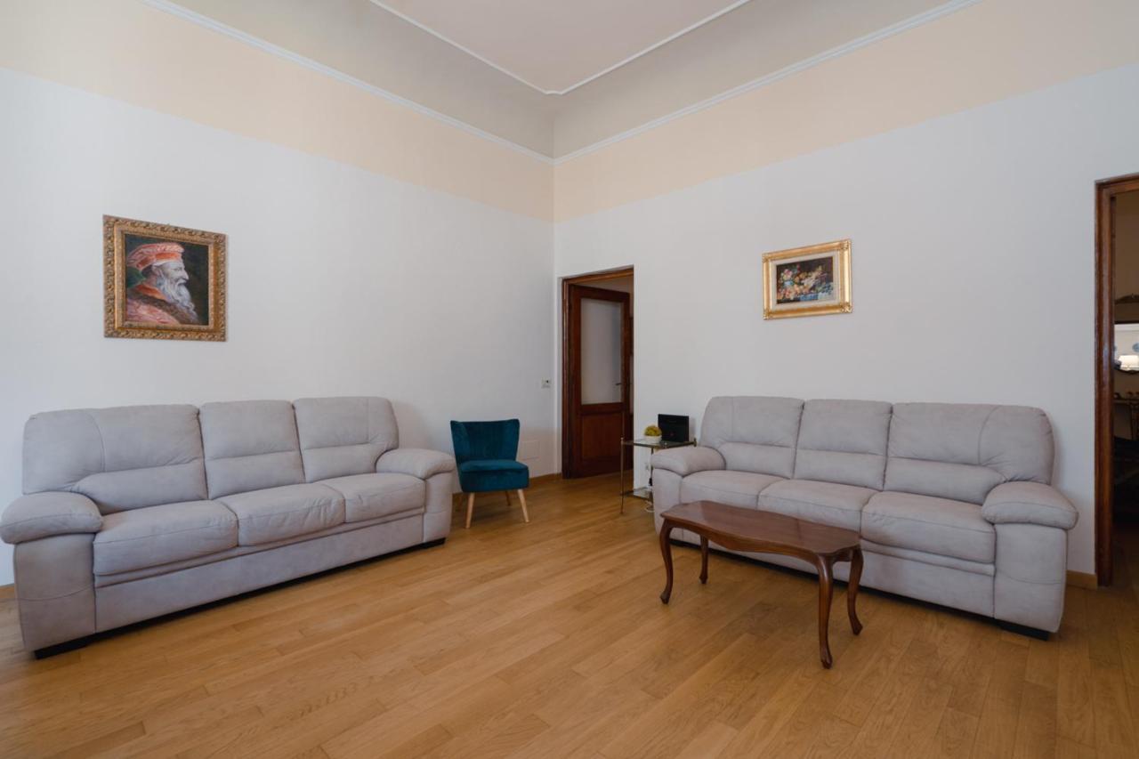 Ghibellina Elegant With 4 Bedrooms Florence