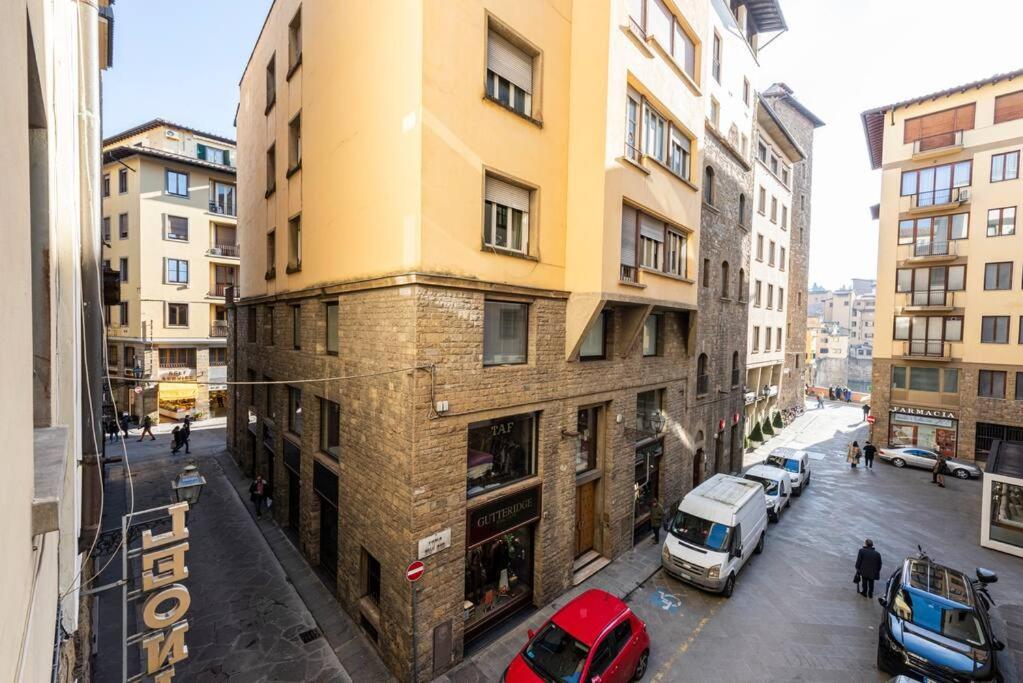 Wonderful Ponte Vecchio At A Breath. Lejlighed Firenze