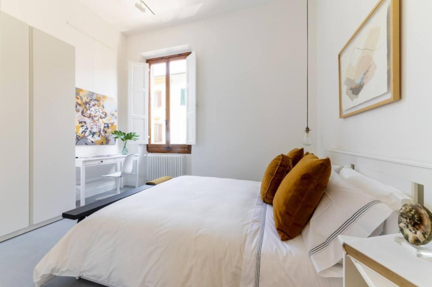 Modern Art - Art Pieces & Eclectic Deco * Firenze