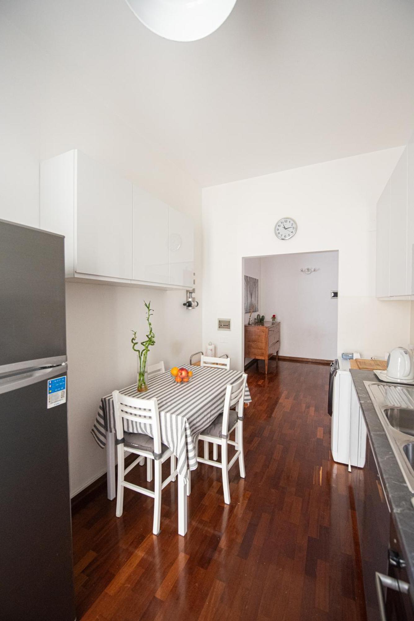 Artisti, Cozy Flat In Florença