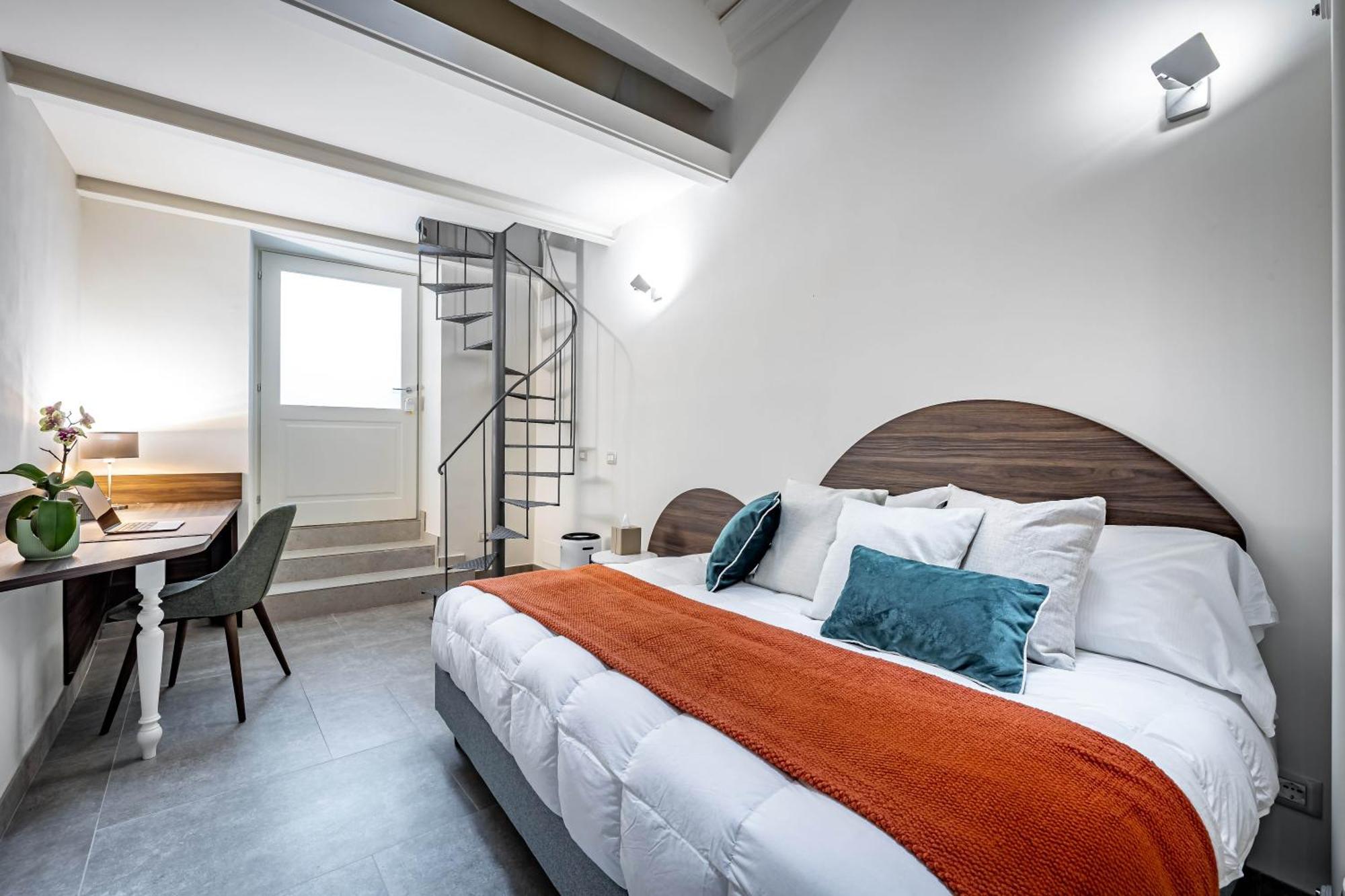 Dimora Collection - Le Corti - Boutique Luxury In A Restored 13th Century Convent, With Sauna And Gym (adults Only) Leilighetshoteller Firenze