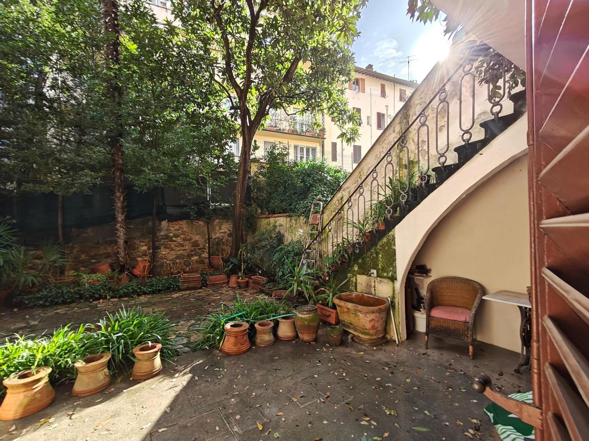 Appartamento Mazzini Charming Getaway With Courtyard *