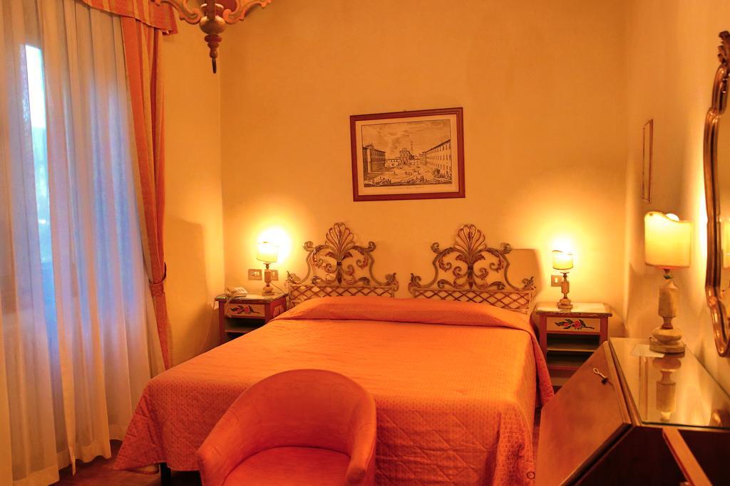 Hotel Le Rondini 4*