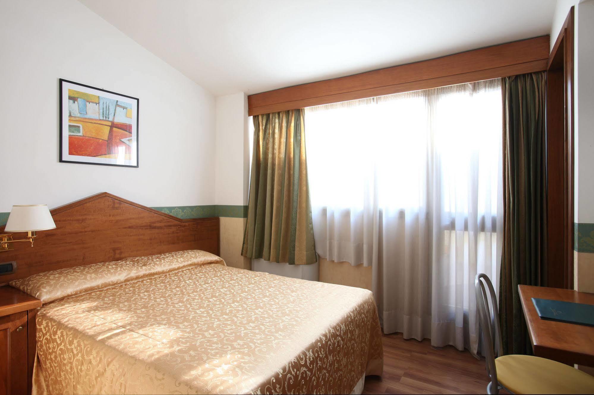 Golf Hotel 3*
