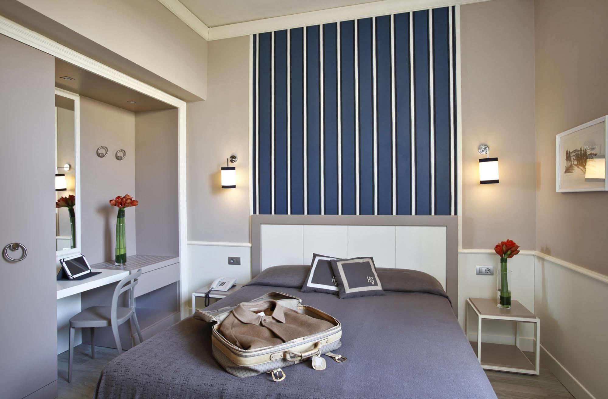 Golf Hotel