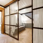 \'Belle Arti\' Stunning Apartment!!hosted by Sweetstay