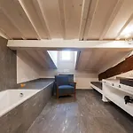 \'Belle Arti\' Stunning Apartment!!hosted by Sweetstay