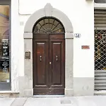 Roomy&elegant apartment by Piazza Pitti