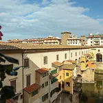 Ponte Vecchio 3 bedroom apartment