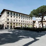 2 Rooms next to a market&Piazza Santa Croce