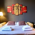 Cool Apartment At The Foot Of The Pmichelangelo