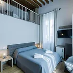 V-Rooms All\'Angolo Del Duomo
