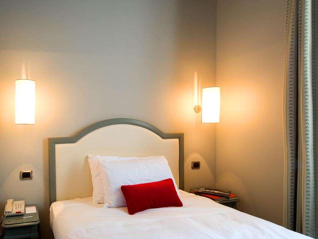 Rosso23 - Wtb Hotell 4*