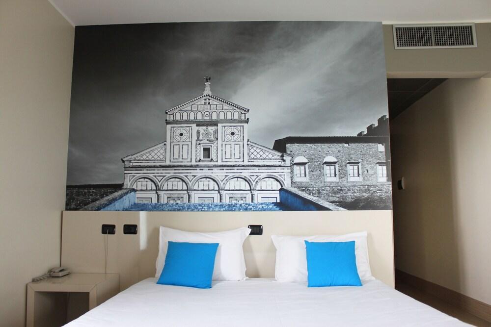 Center Hotel 3*