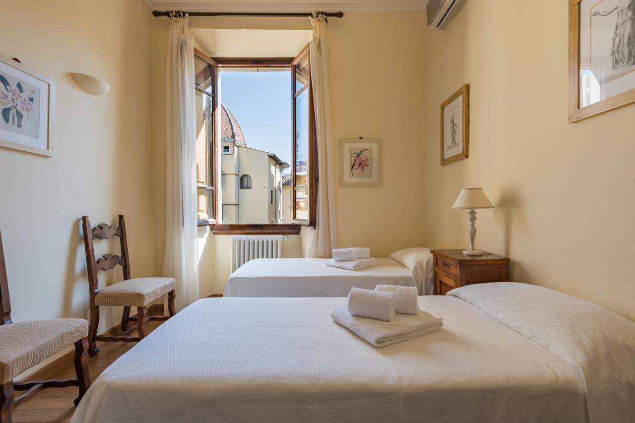 Charming 2bed Overlooking Duomo - Hosted By Sweetstay * Firenze