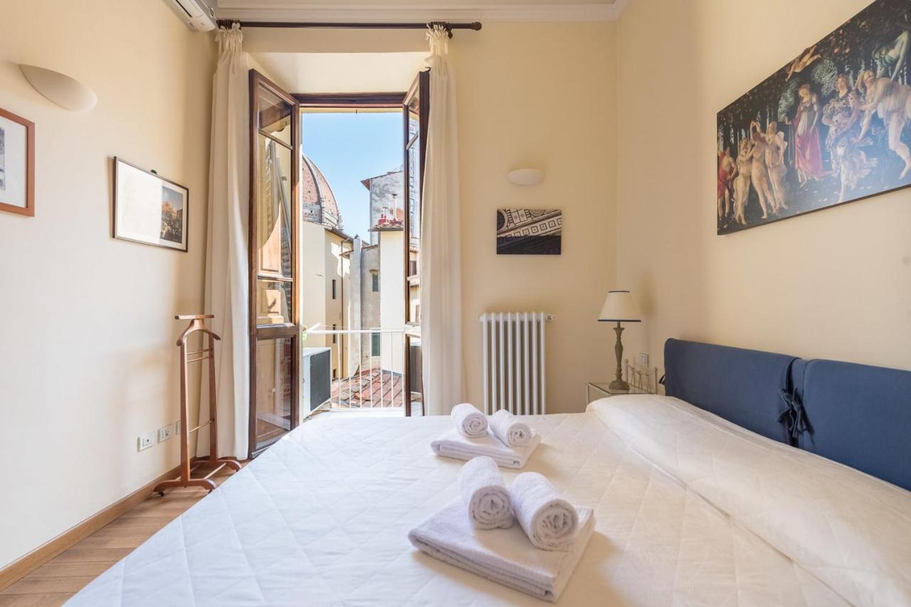 Charming 2bed Overlooking Duomo - Hosted By Sweetstay Firenze