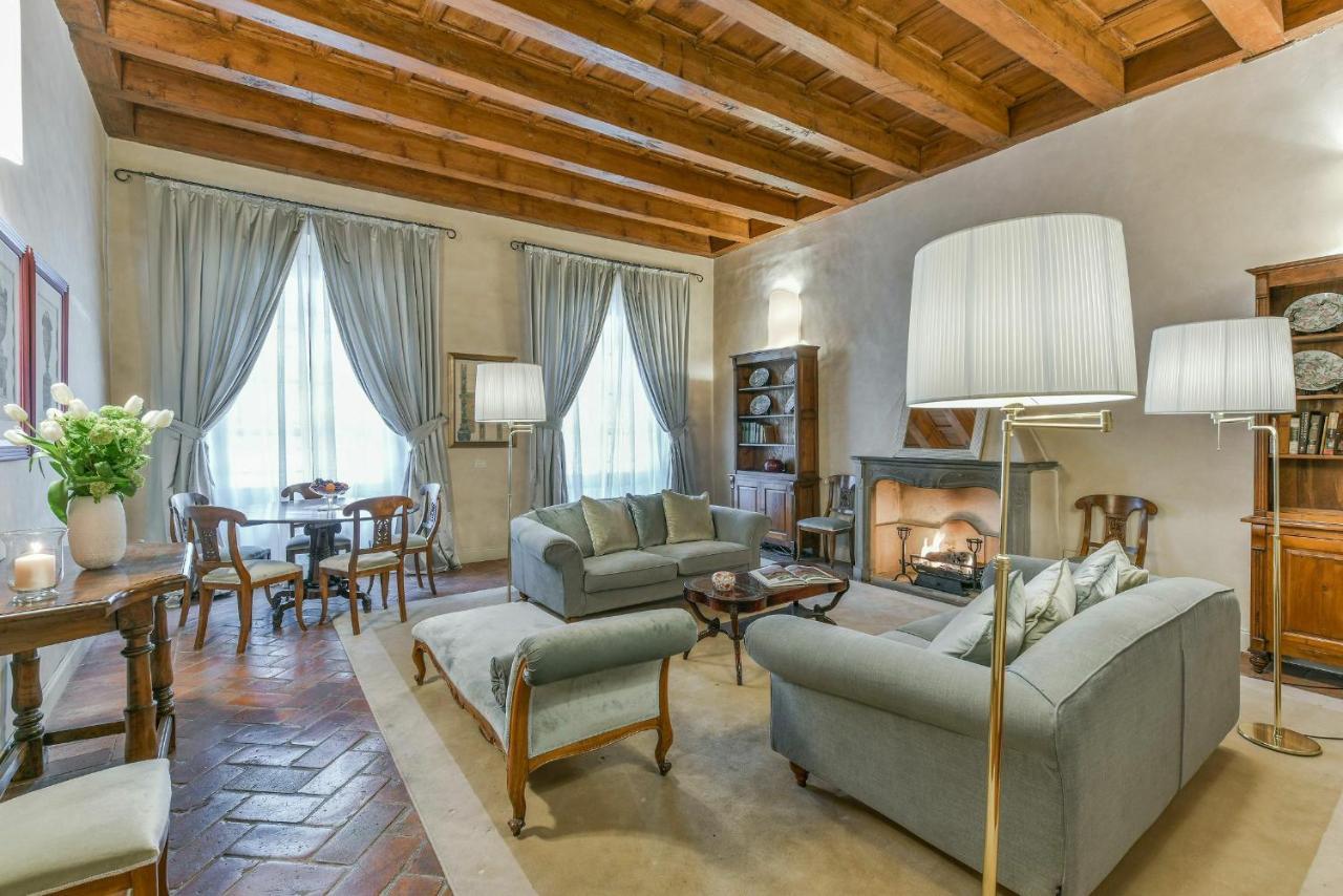 Apartment Palazzo Medici Florence
