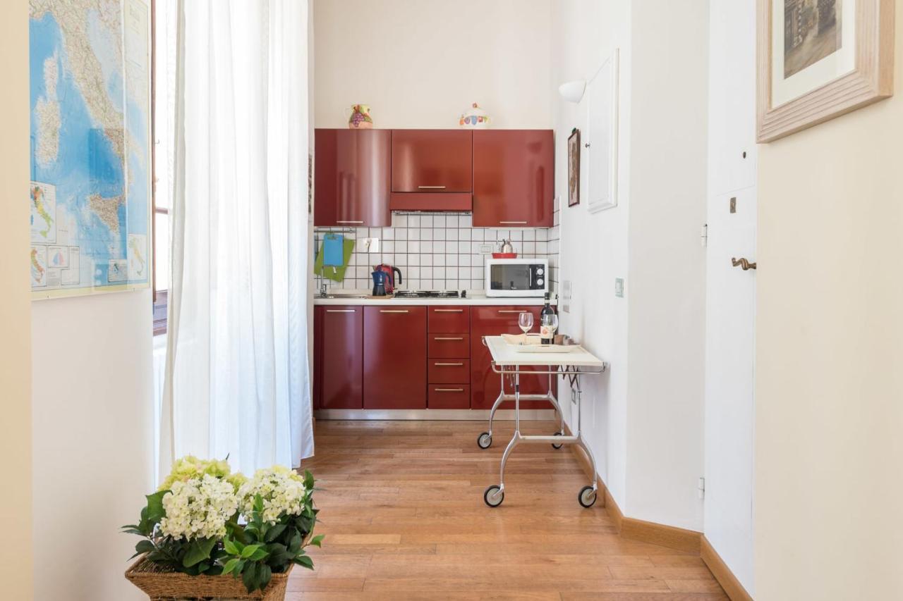Charming 2bed Overlooking Duomo - Hosted By Sweetstay Firenze