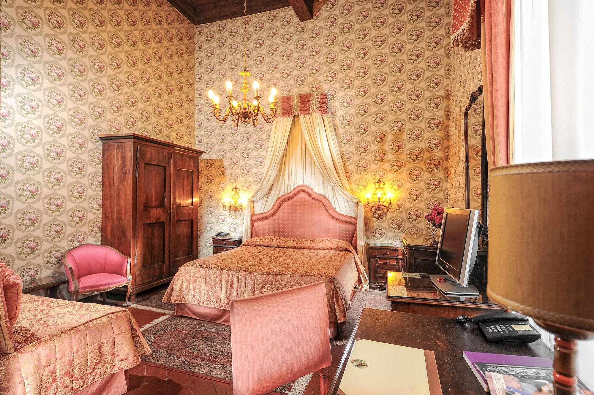 Hotel Monna Lisa 4*