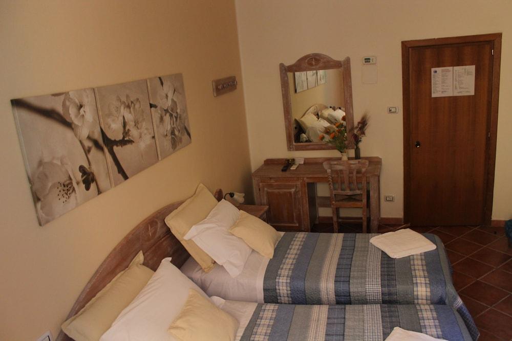 Cicerone Bed & Breakfast 3*