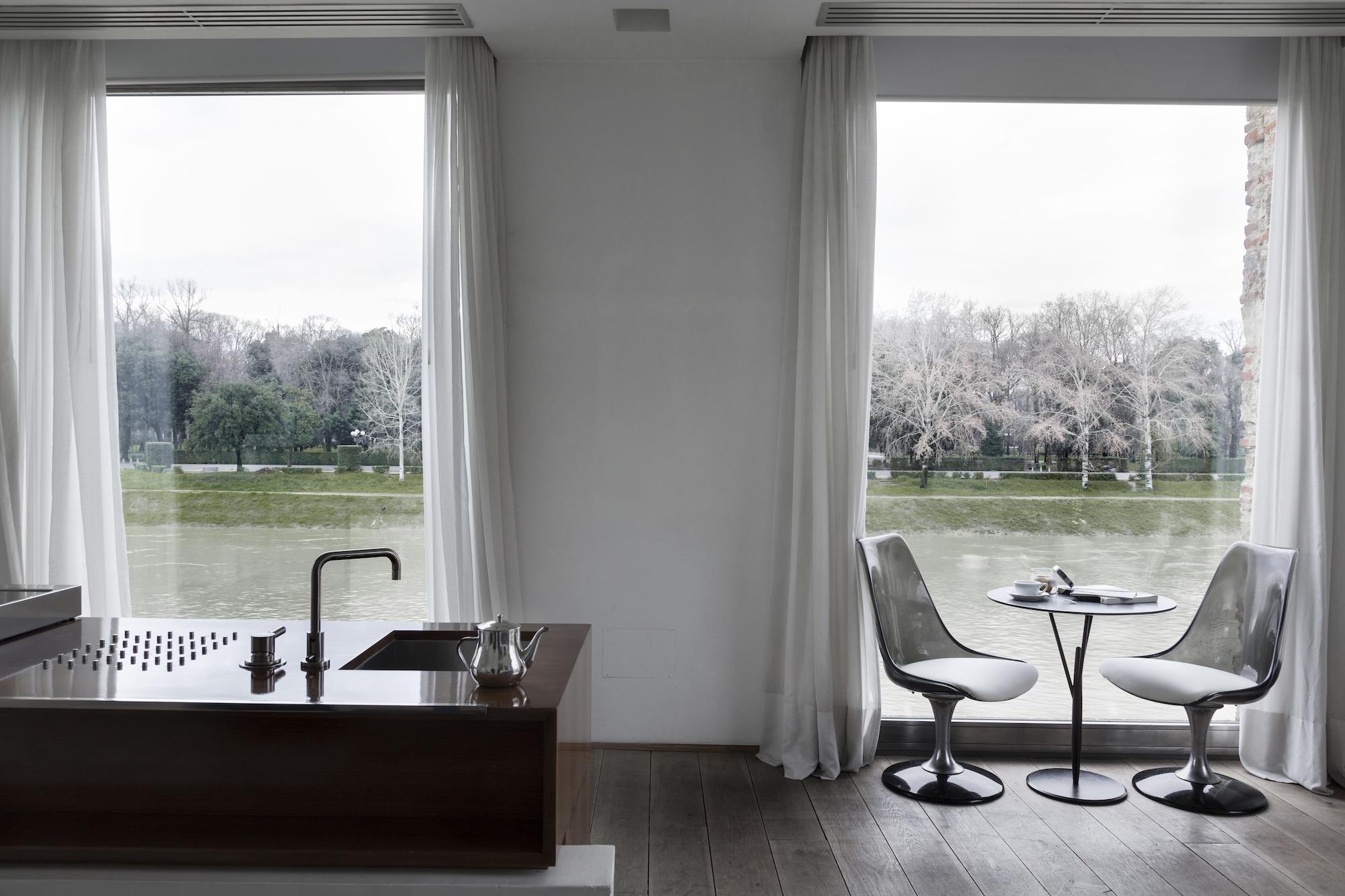 Aparthotel Riva Lofts 4*