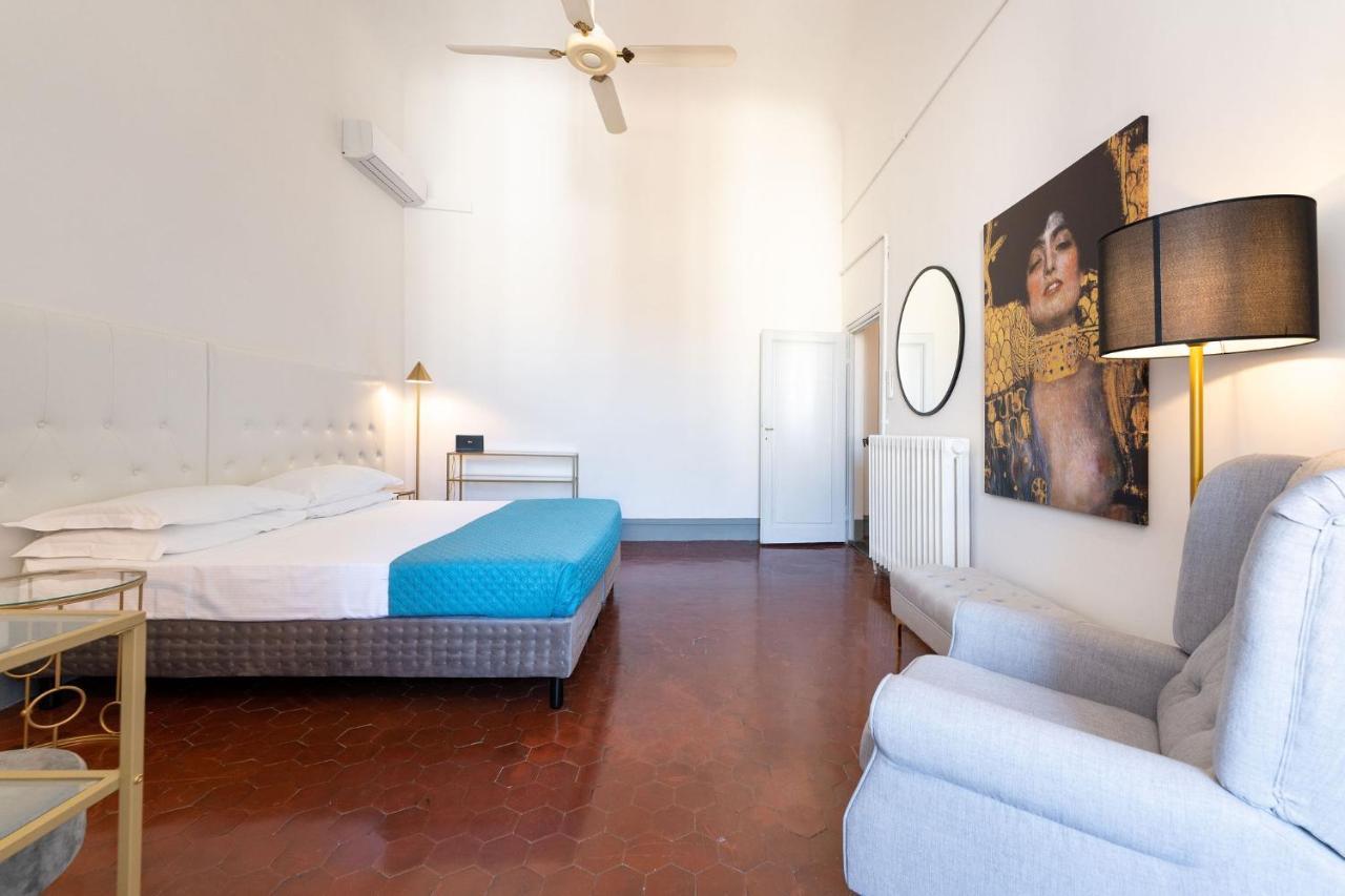 Borgo Santa Croce * Firenze