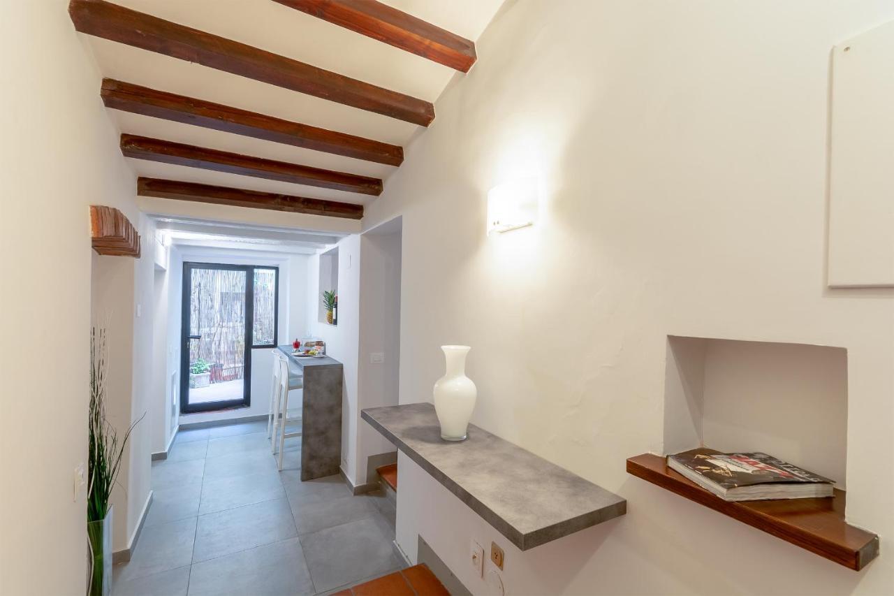 Ground Floor With Patio-ghibellina 65 Lejlighed