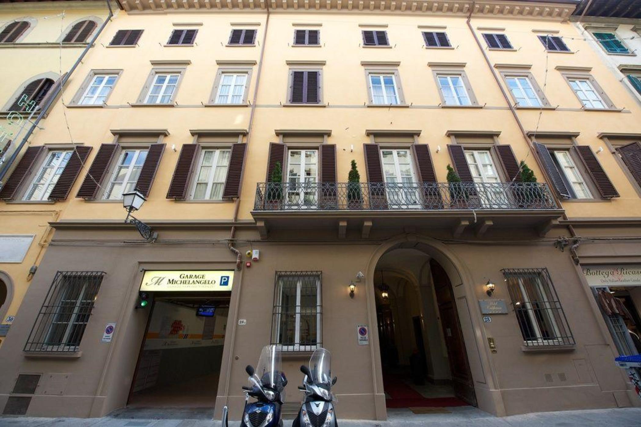 California 4* Florence