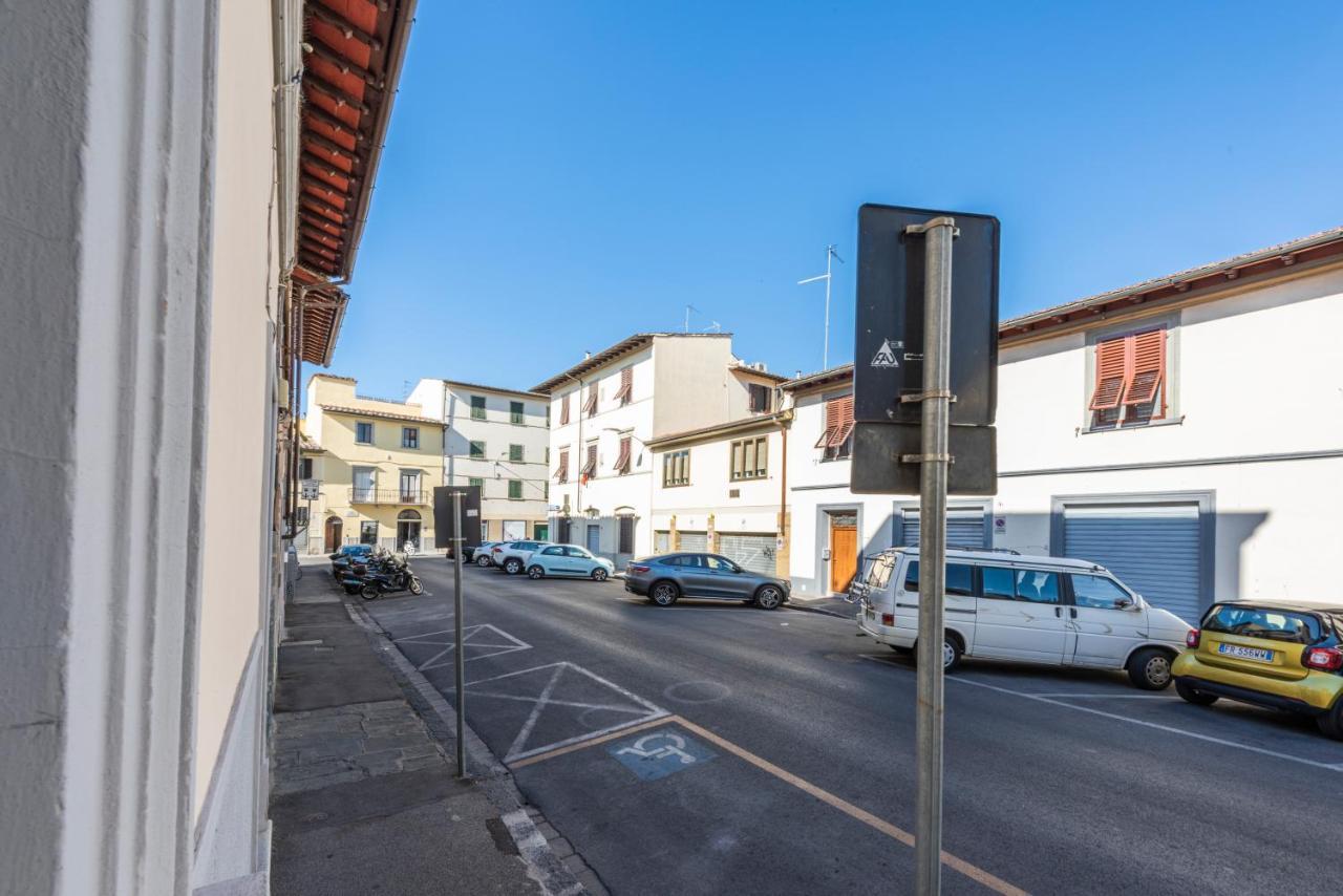 Dimora San Frediano, Oltrarno's Gem With Patio Firenze