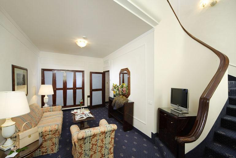 De La Hotel