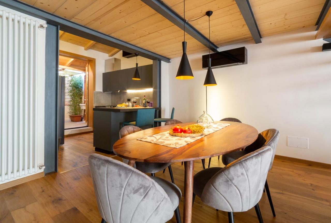 Industrial Design Loft With Outdoor Living Terrace Leilighet *