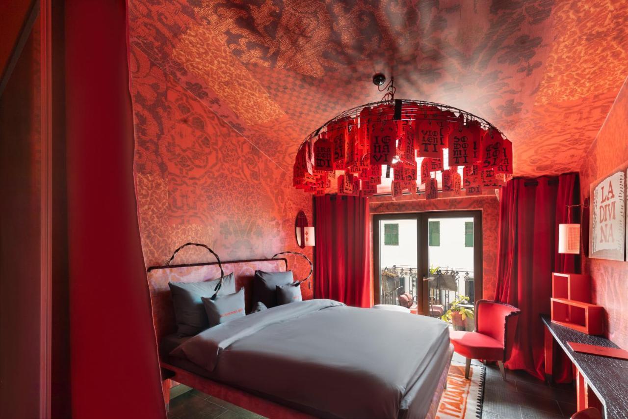 25hours Piazza San Paolino 4*