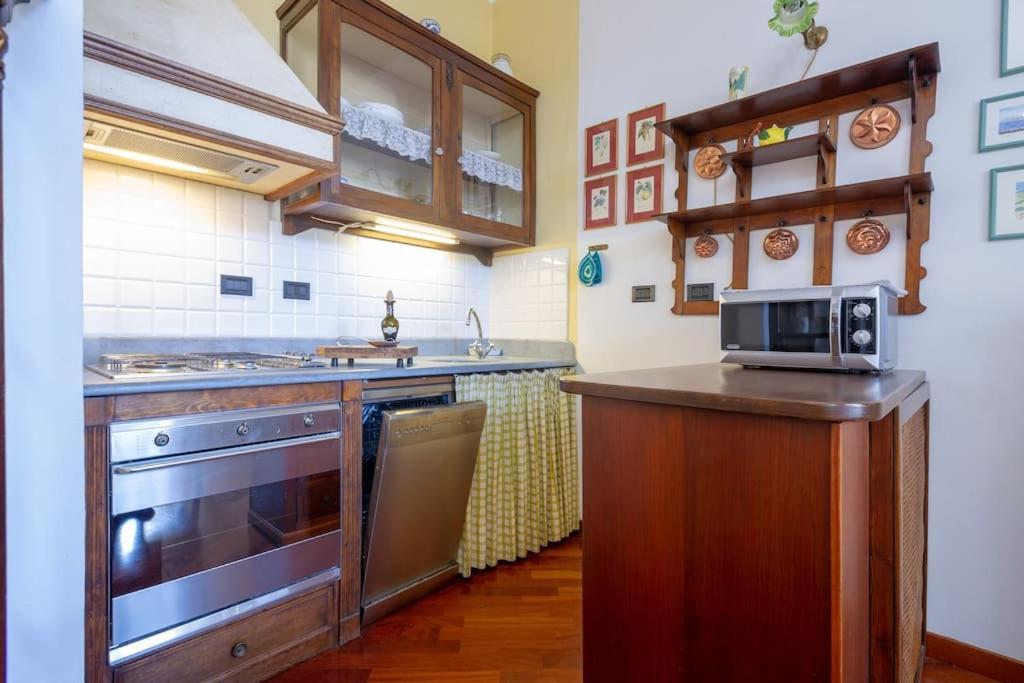 Appartement Liberty Veranda W/ Pvt Parking & Garden. Tram Stop Florence
