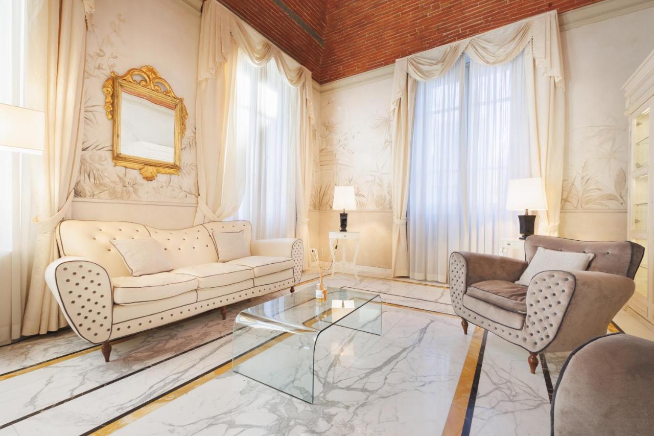 Embassy Hotel 4*