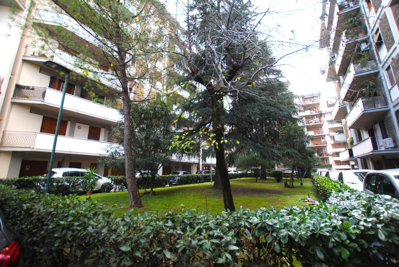 Charlotte M. - - Novoli Firenze