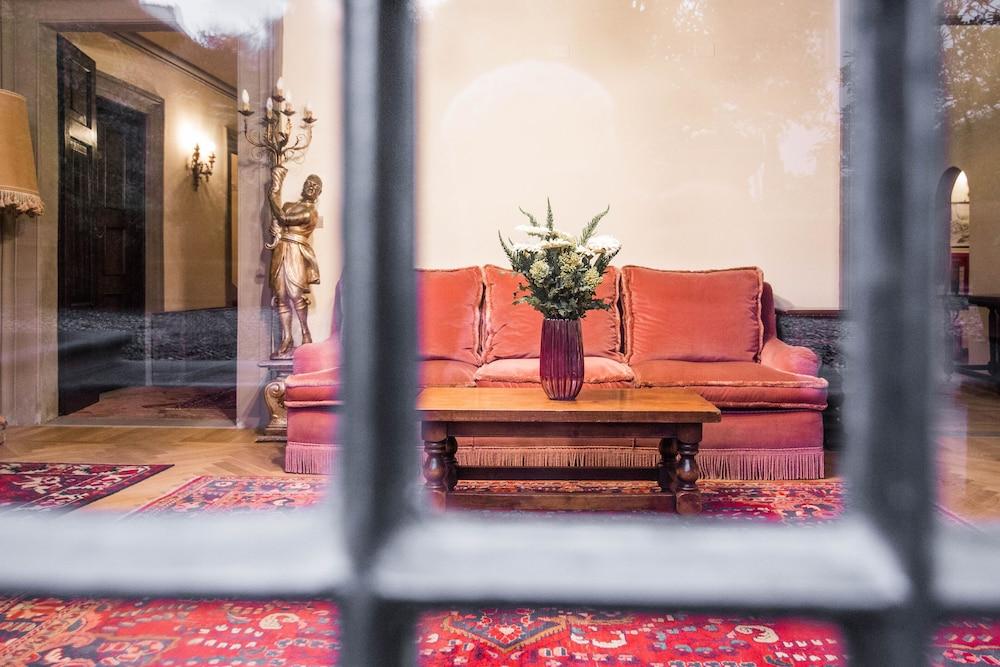 Monna Lisa Hotel 4*