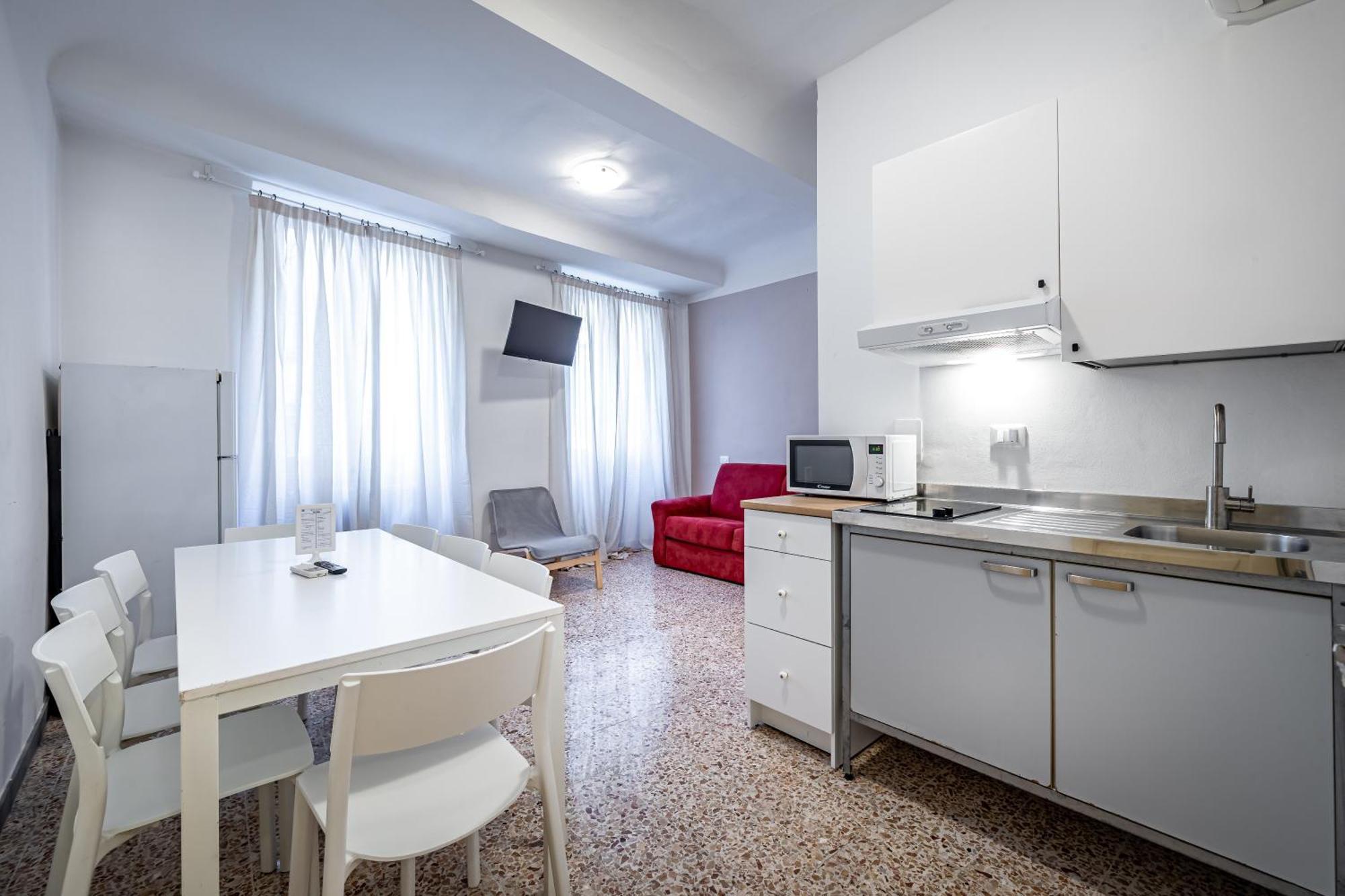 Yid Agnolo Three Bedroom In Lejlighed *