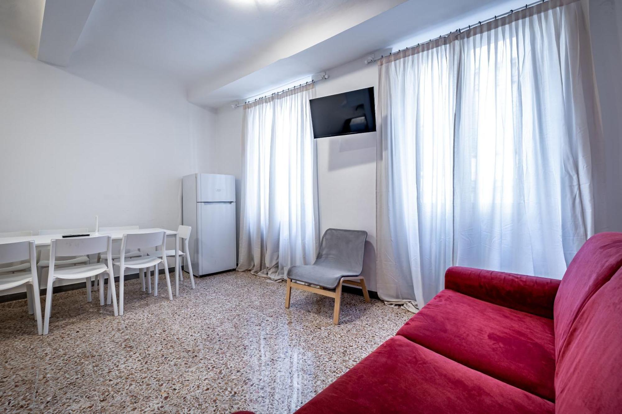 Yid Agnolo Three Bedroom In Lejlighed *