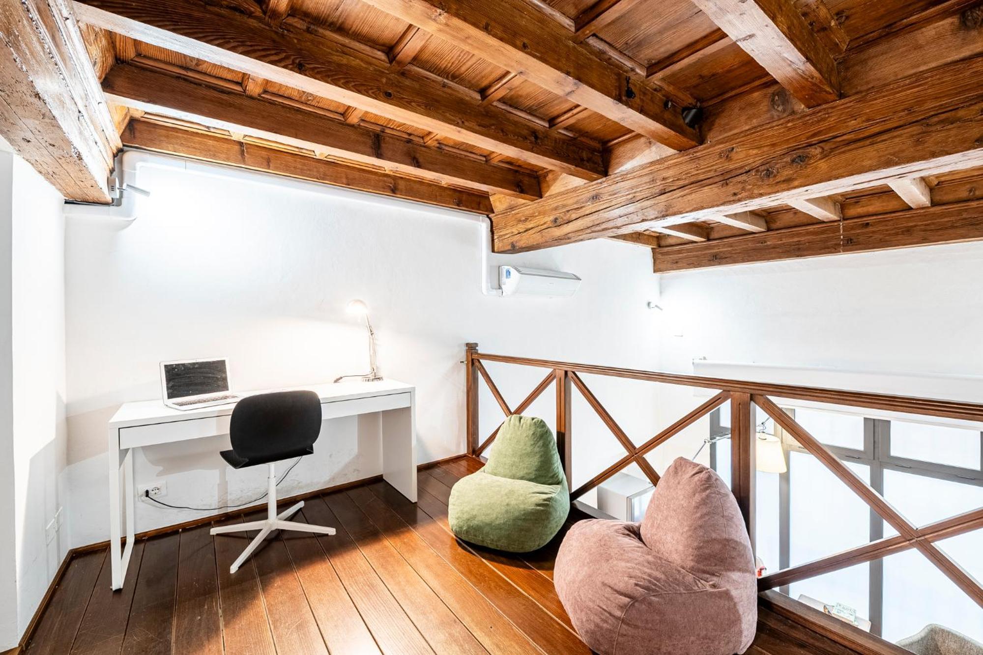 Lejlighed Ground Floor With Patio-ghibellina 65 *