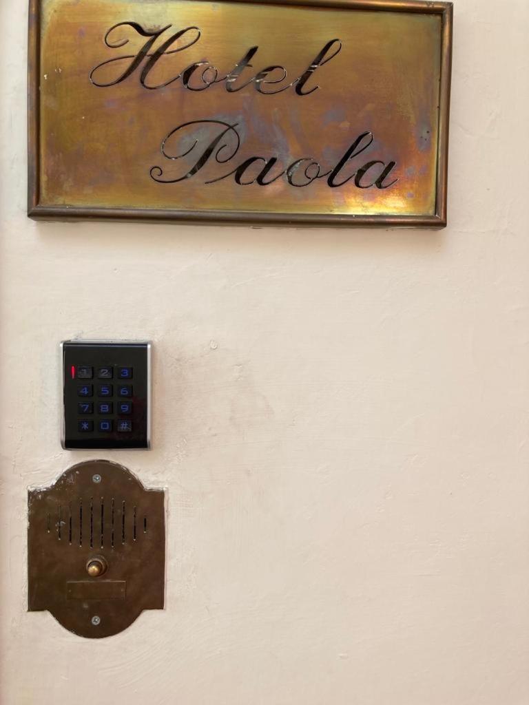 Paola Hotell *