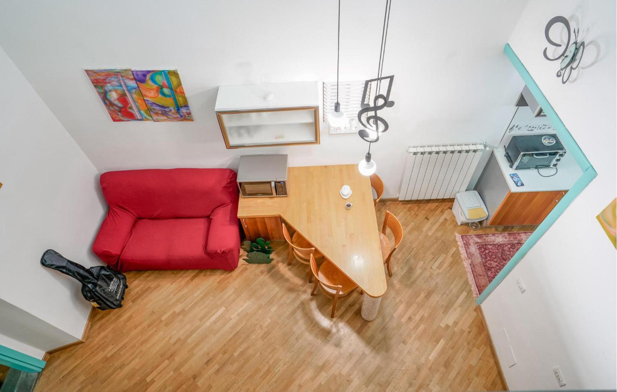 Appartamento 2 Bedroom Beautiful In *