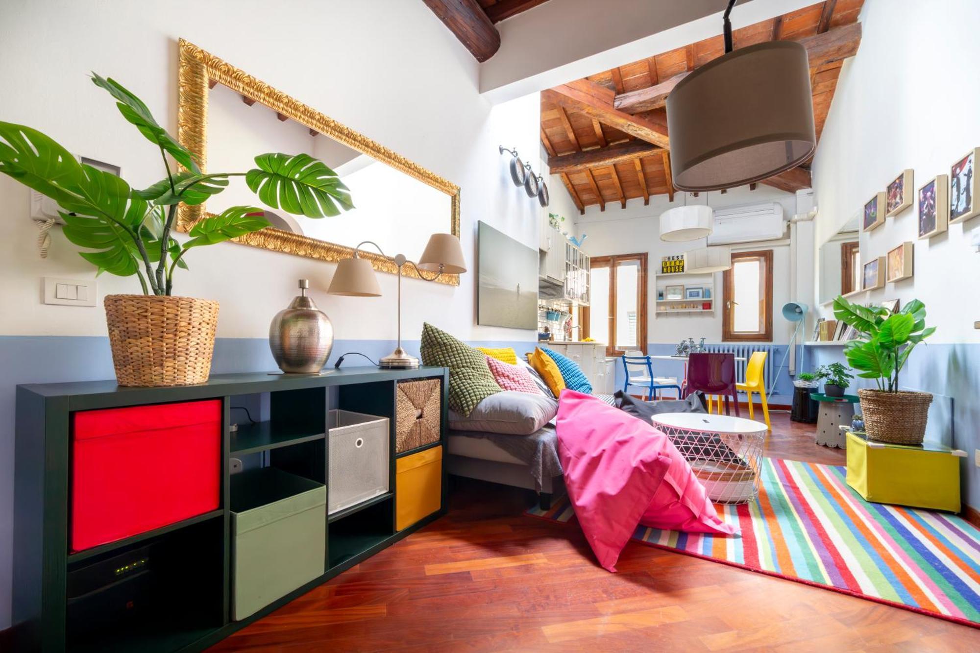 Downtown Colourful Flat Close To The Railway Appartement Florence