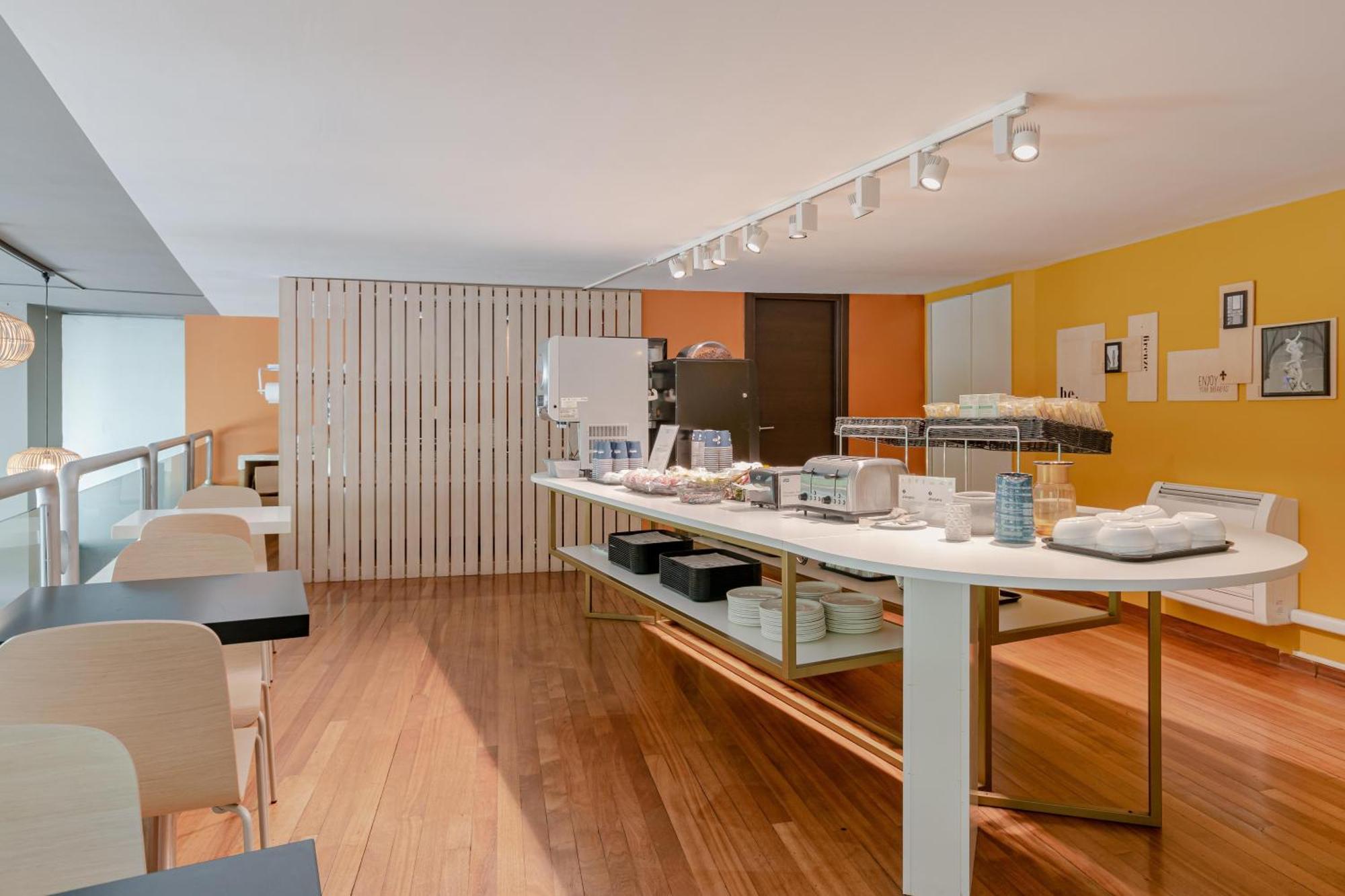 Center Hotel 3*