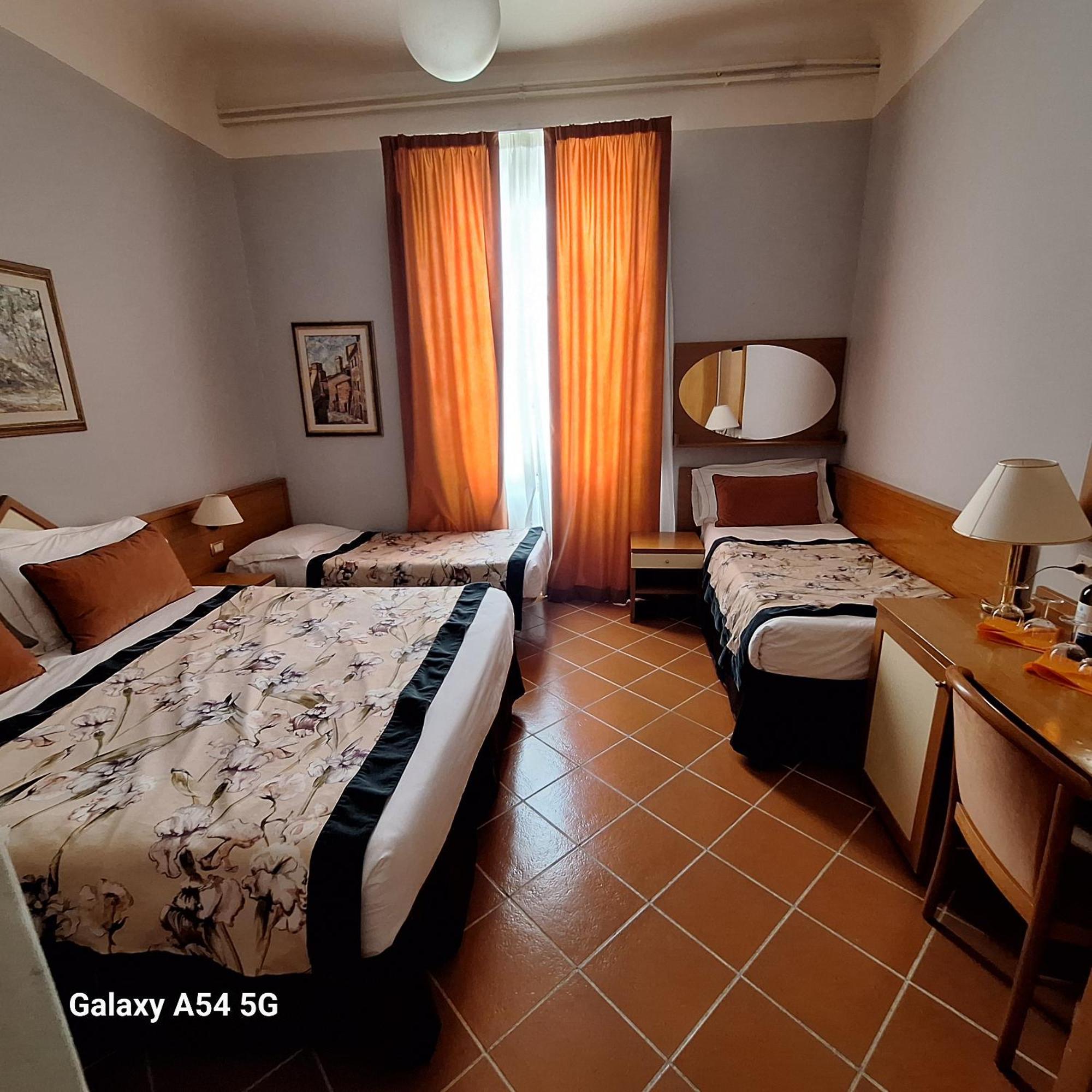 Maxim Axial Hotell