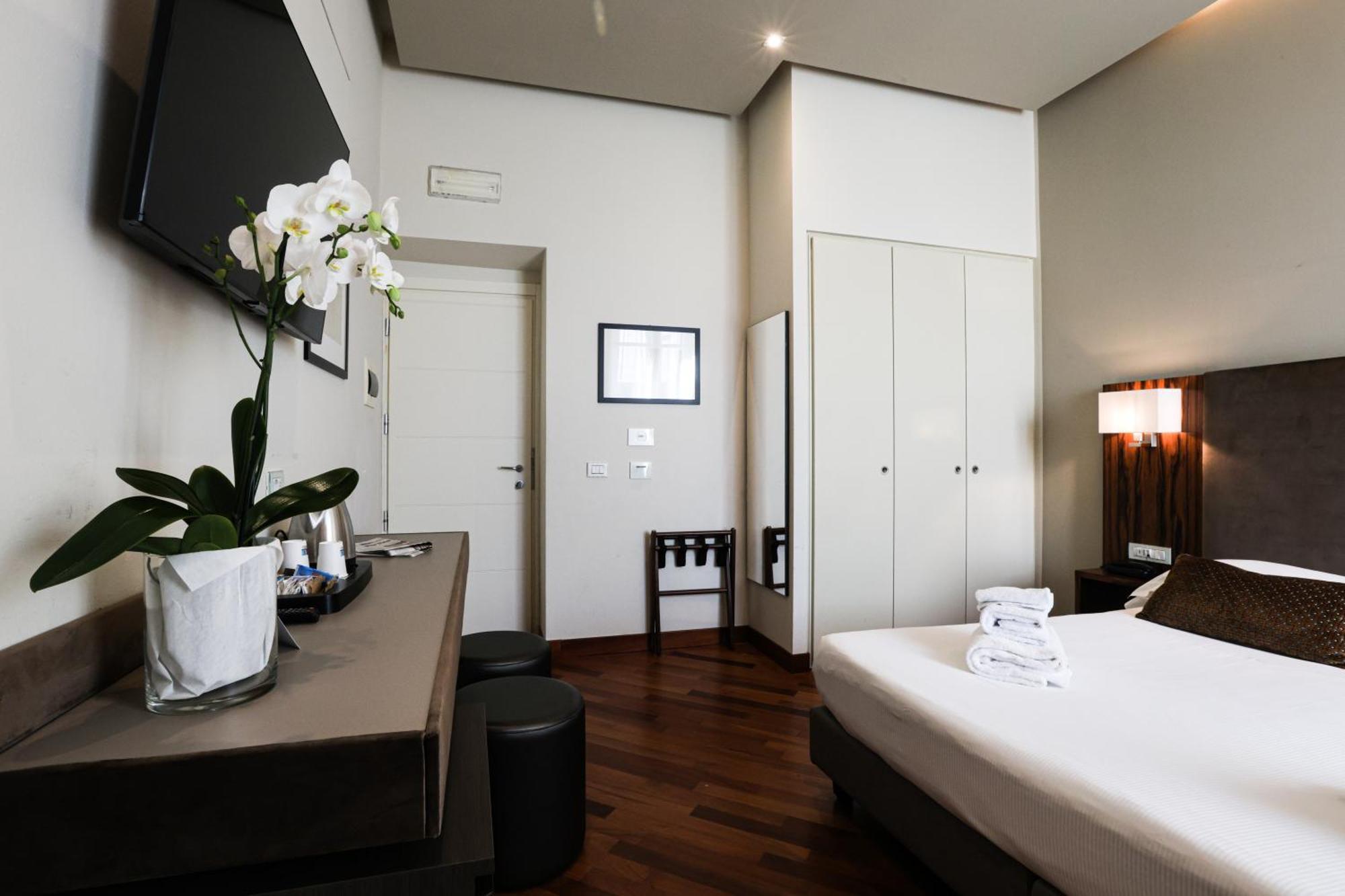 Hotel Embassy 4*
