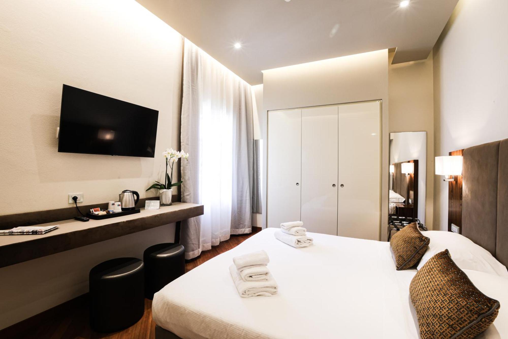 Hotel Embassy