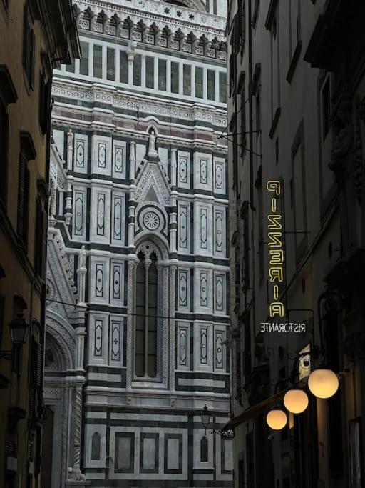 Duomo Charming Leilighet
