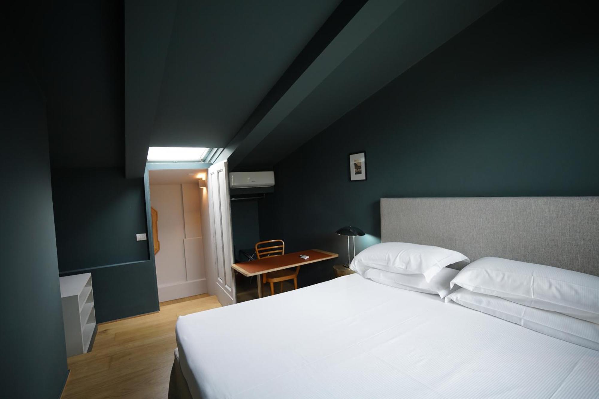 Riva Lofts 4*